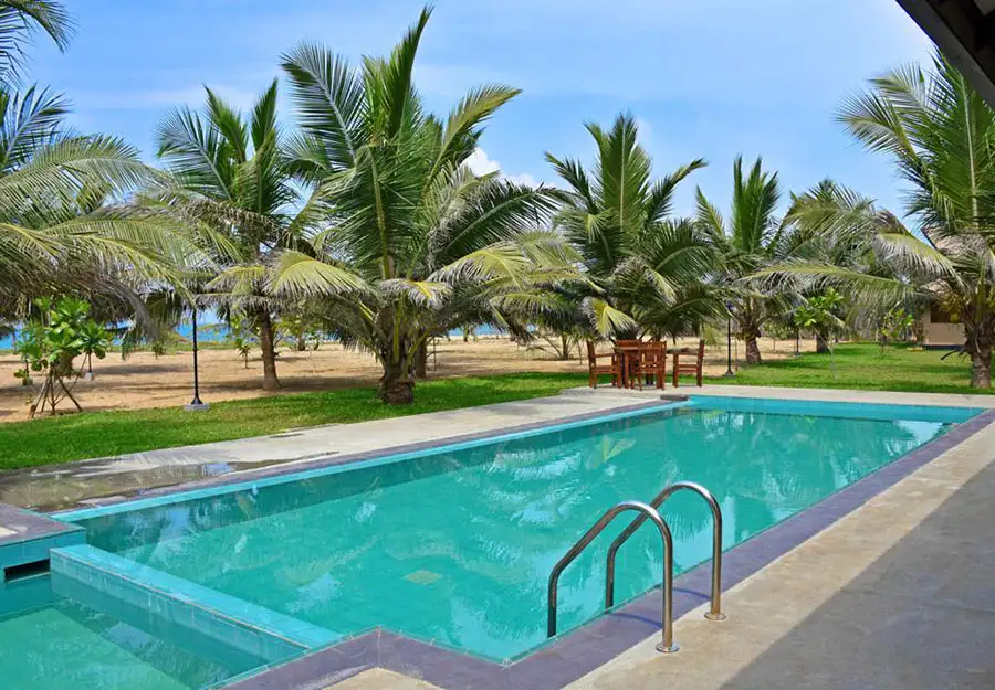 MELHEIM BEACH – Kalpitiya